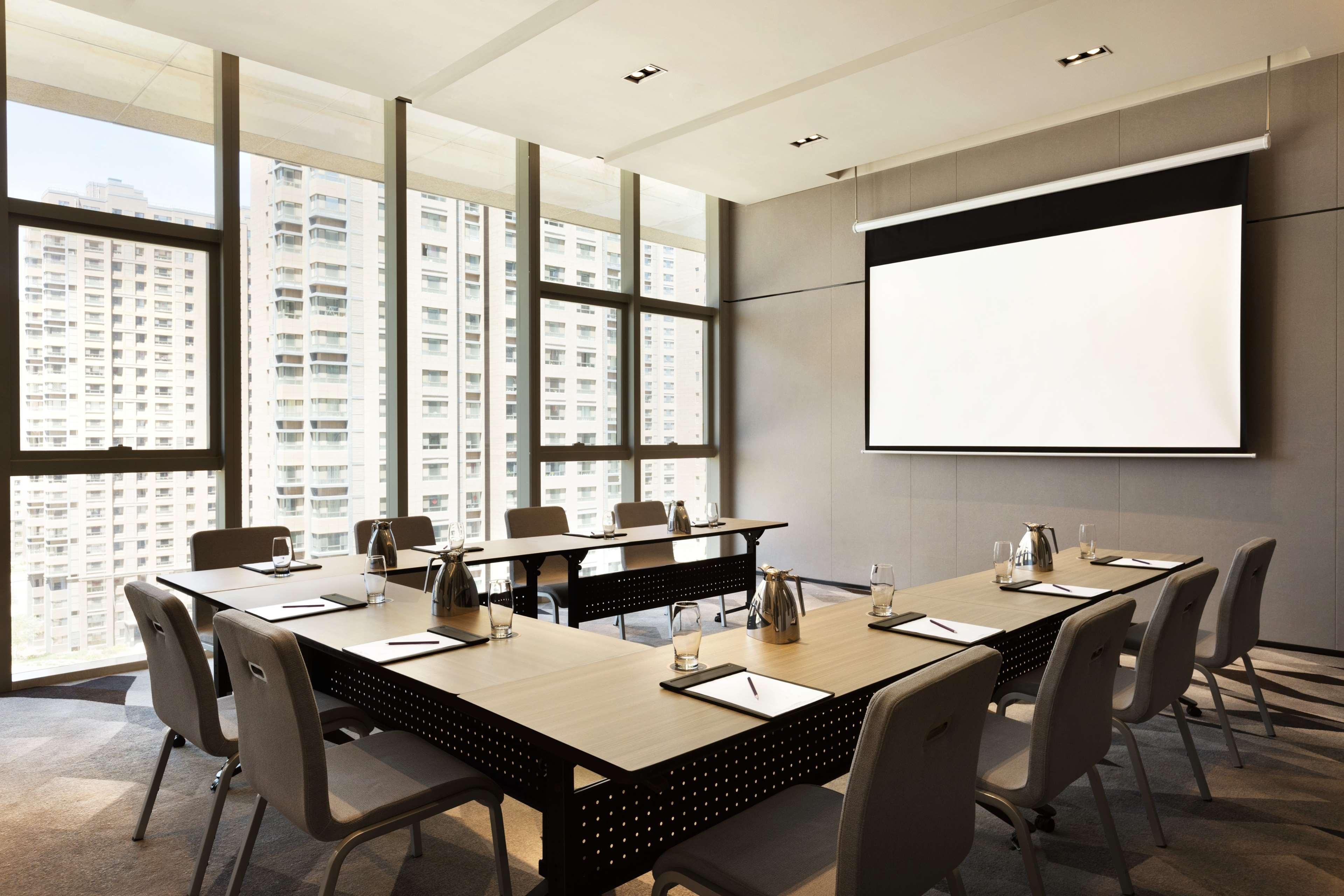 Hyatt House Yinchuan Yuecaicheng Hotel Exterior photo